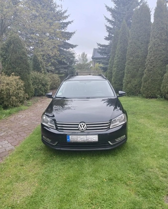 Volkswagen Passat cena 33500 przebieg: 254500, rok produkcji 2012 z Łódź małe 37